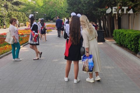 Выпускников школ пригласят на общегородской последний звонок во Владивостоке