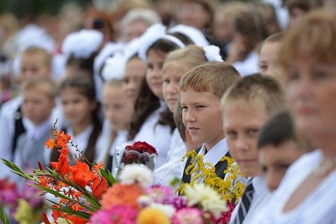 Детей участников СВО будут зачислять в школы в первую очередь