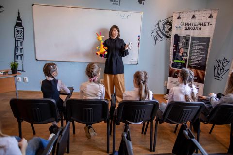 Tele2 предоставила связь педагогам-волонтерам