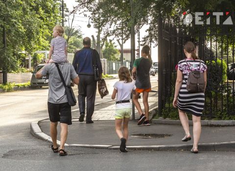 И «женские» тоже: какие льготы положены отцам