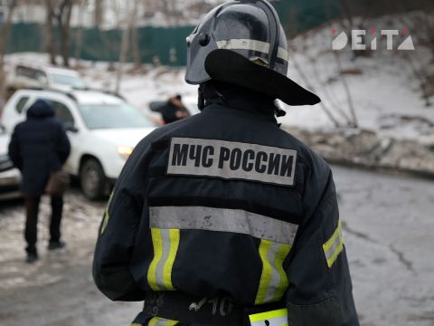 "Строили, из чего было - а это итог": владивостокцы обсуждают вчерашний пожар со взрывами