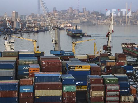 Море лучше рельсов: Дальний Восток останется зависим от морских перевозок   