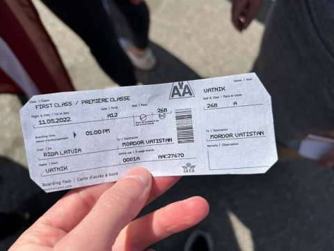 Защитникам памятника Освободителям в Риге выдали билеты в Мордор