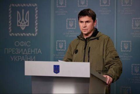 Подоляк признал участие Запада в подготовке атаки на Курскую область