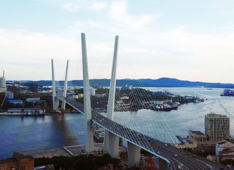 Владивосток лишился гостиниц, «матрешки», «водки» и «борща» 