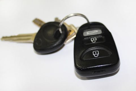 Повторная пьяная поездка стоила жительнице Арсеньева Mercedes-Benz