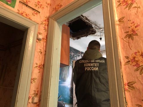 Обрушением потолка в многоквартирном доме занялся Следственный комитет Приморья