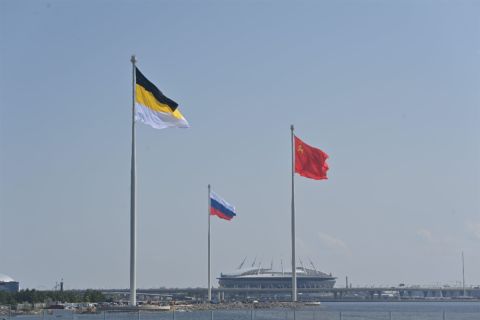 Флаг СССР подняли над Петербургом