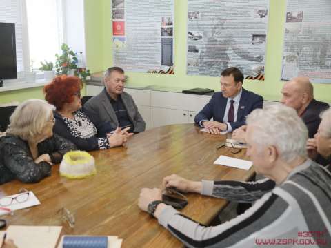 Спикер Заксобрания Александр Ролик встретился с ветеранами Владивостока