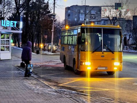 Прокуратура Владивостока разбирается с автобусным перевозчиком, на чьём маршруте сломала ребро пенсионерка