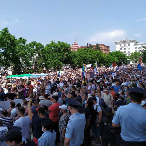 Митинги в поддержку арестованного губернатора Фургала прошли на Дальнем Востоке