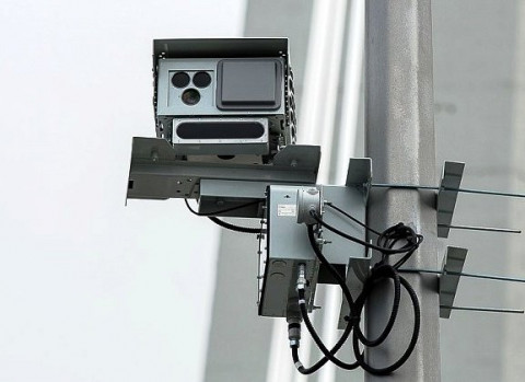 Водителей перестанут штрафовать с одной камеры дважды