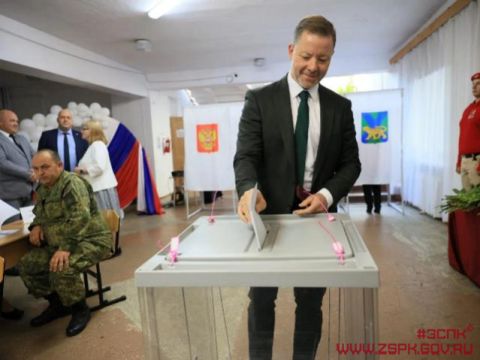 Председатель Законодательного Собрания Антон Волошко отдал свой голос на выборах в Государственную Думу