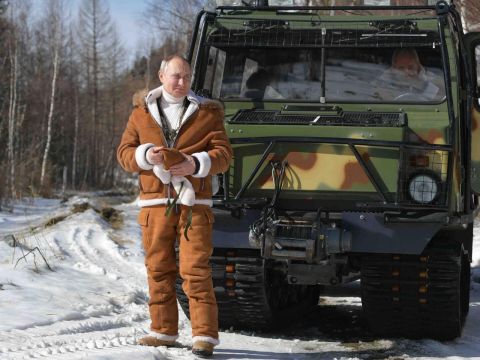 Путин пригласил друзей в Арктику