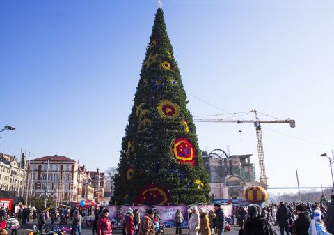 Большинство россиян против отмены праздничного оформления городов