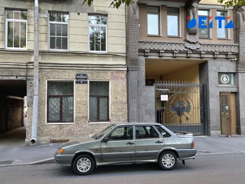 Данные опроса: почти половина жителей РФ не могут купить машину