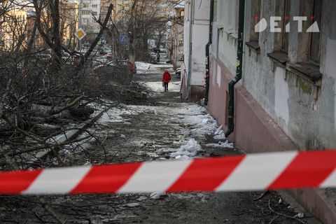 Первые течи опасно подмёрзли на дорогах Владивостока