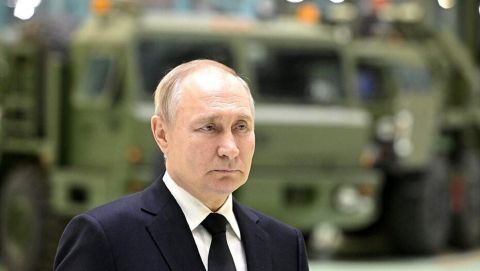 Путин приехал в Мариуполь
