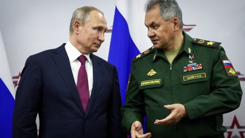 Как Шойгу спас Путина от переворота, рассказал Хазин