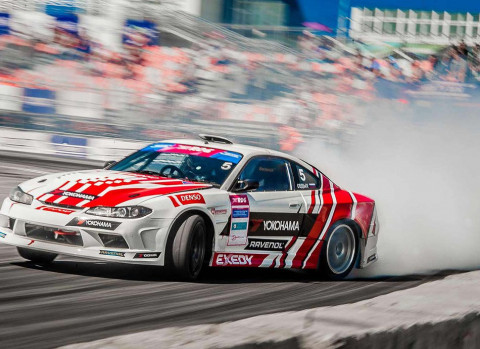 Стритрейсинг предлагают легализовать депутаты