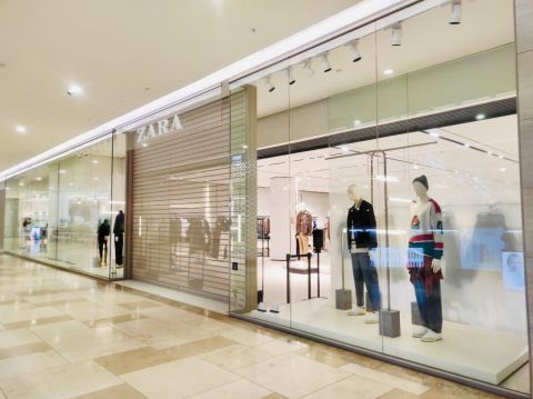 Zara не хочет уходить с российского рынка