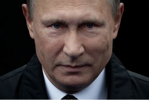 Досмотр и отселение: Путин ввёл особый режим ещё в 8 регионах России