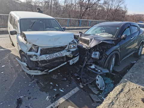 Гололед в Приморье спровоцировал массовые ДТП