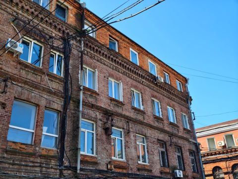 Приём заявок на участие в аукционе для покупки недвижимости объявили во Владивостоке