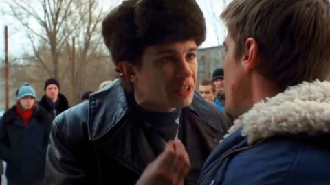 Пьяный и игривый: актера сериала «Слово пацана» отправили в спецприемник