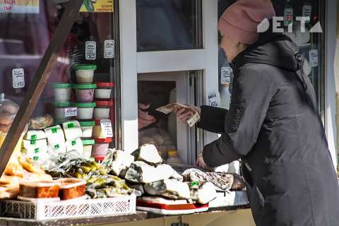 «И в миску нагадить, и за палец укусить» - эксперт оценил импортозамещение по-русски