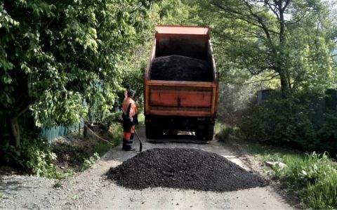 Грунтовые дороги приводят в порядок на окраинах Владивостока