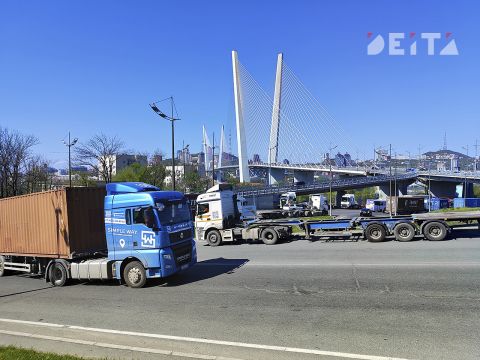 Грузовики выходят из-под контроля в городах  Приморья