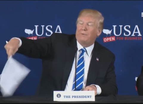 Трамп запретил ЕС вводить санкции против России