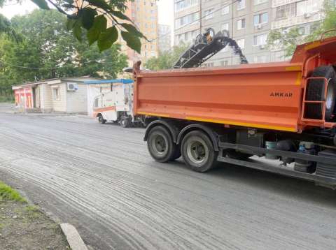 Масштабный ремонт дорог идет во Владивостоке