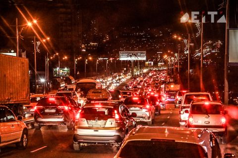 10 баллов: рекордные пробки вызвал дождь во Владивостоке