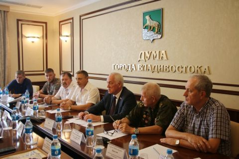 В Думе города Владивостока обсудили вопросы патриотического воспитания молодежи