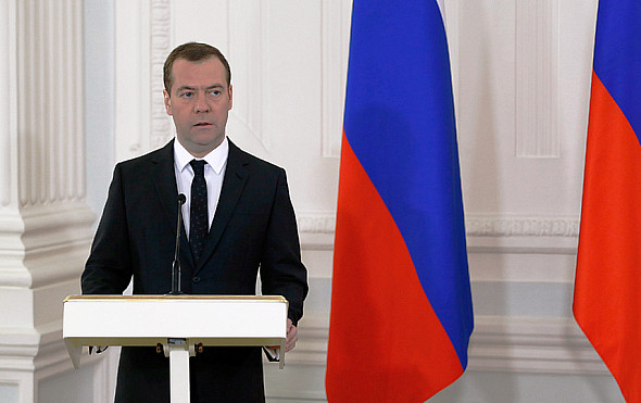 Медведев об учителях: «Хотите денег, идите в бизнес»