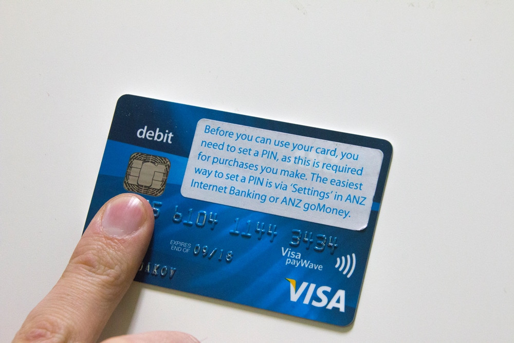 Россияне массово отказываются от кредитных карт