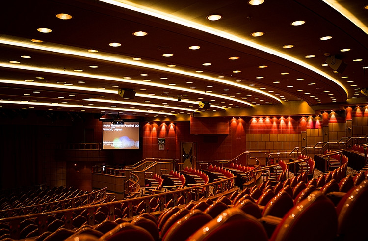 Аренда кинотеатра во Владивостоке обошлась в 100 долларов США