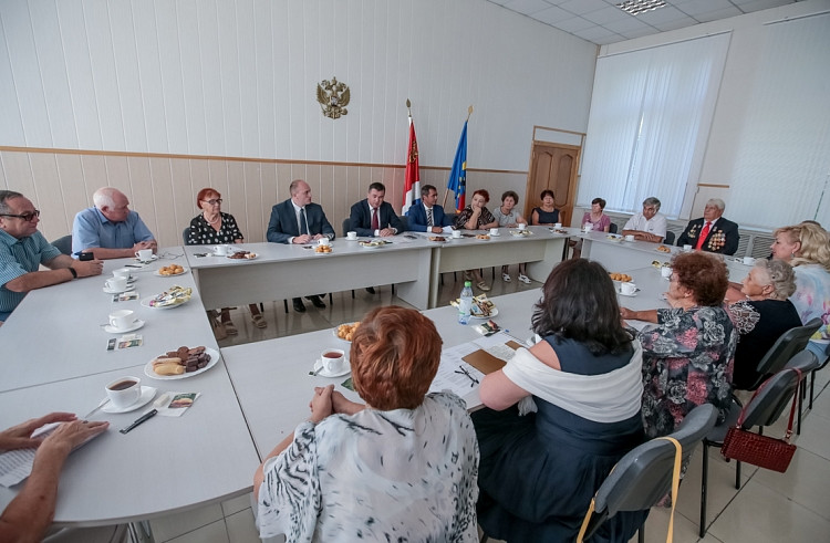 Ветеранов труда в Приморье станет больше