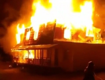 Популярная база отдыха сгорела в Приморье