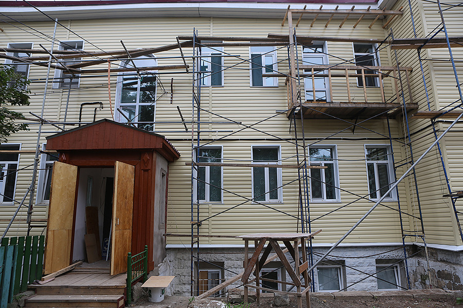Ремонт жилых домов во Владивостоке продолжается