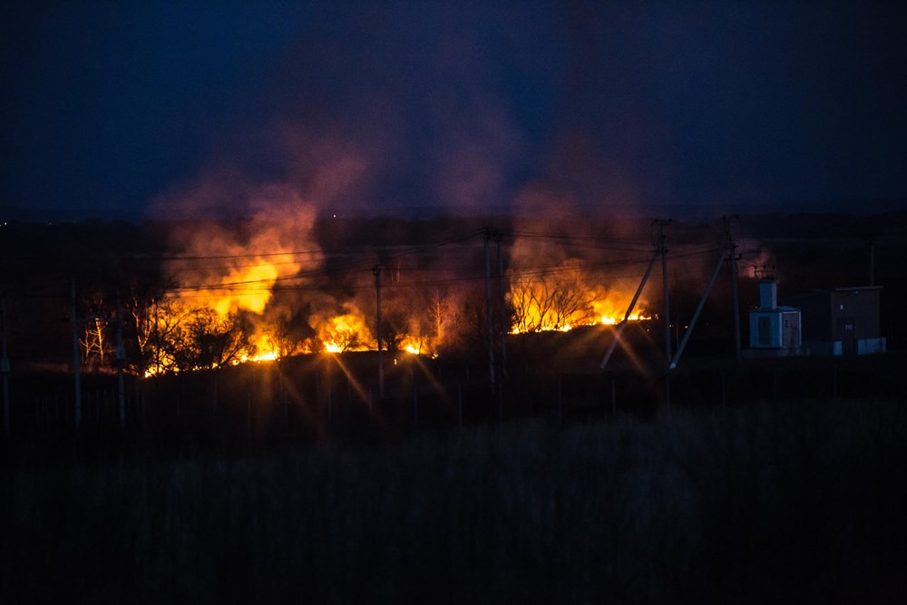 В Приморье из горящего дома спасли человека