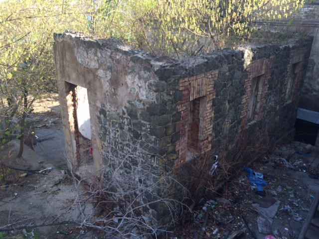 Мародеры уничтожили здание в Приморье