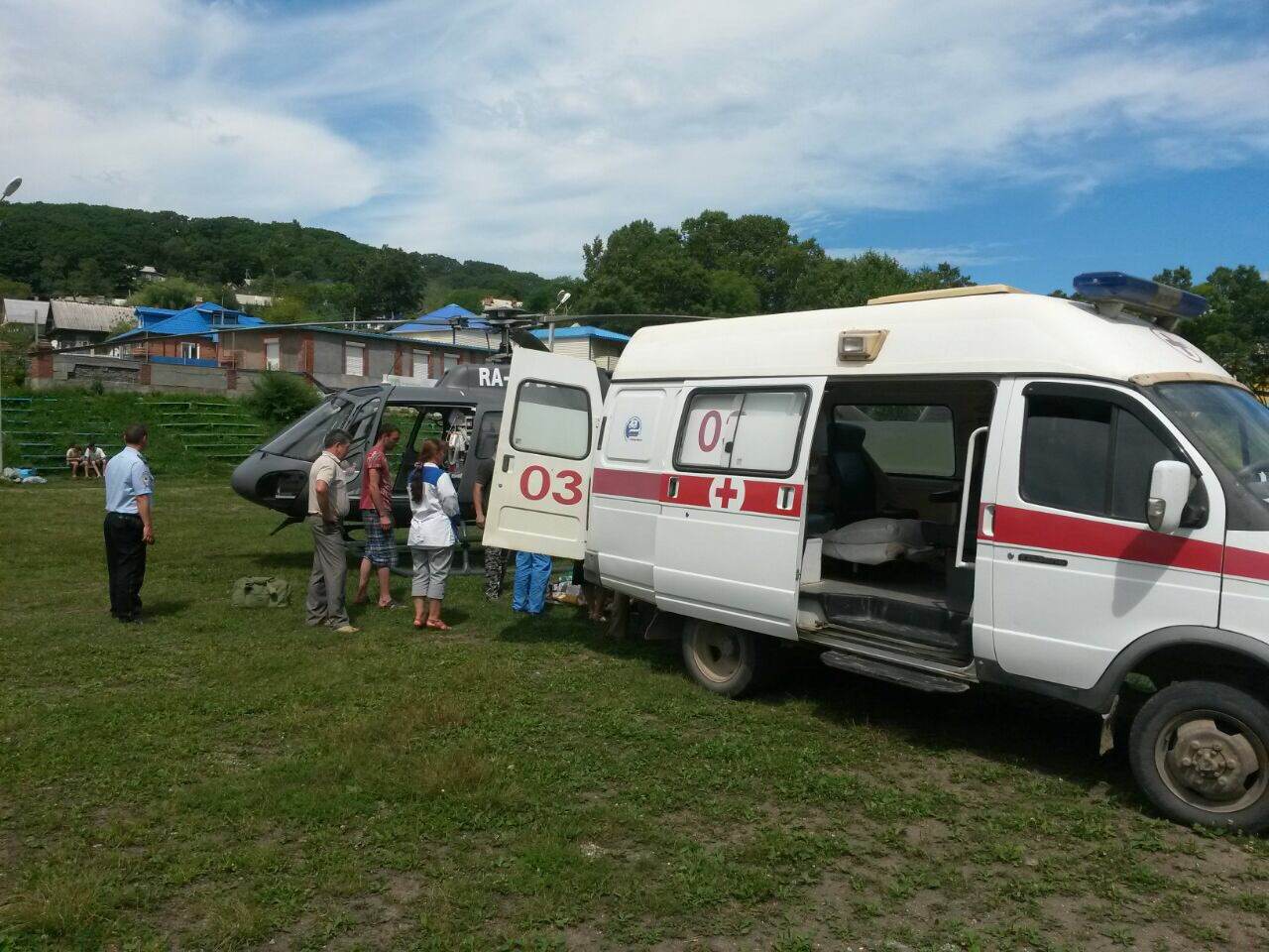 Мужчину экстренно доставили вертолетом во Владивосток