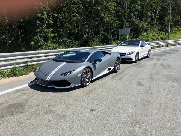 Россияне скупают элитные авто 