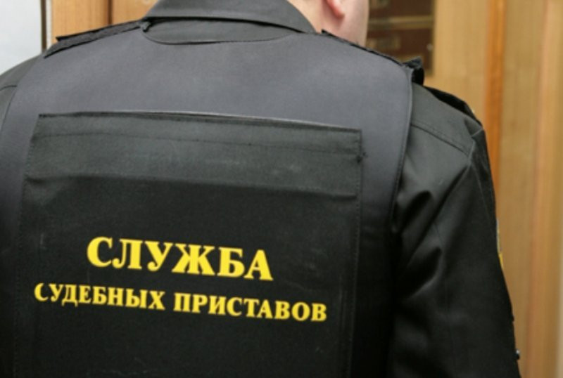 Во Владивостоке пенсионер подрался с приставами 