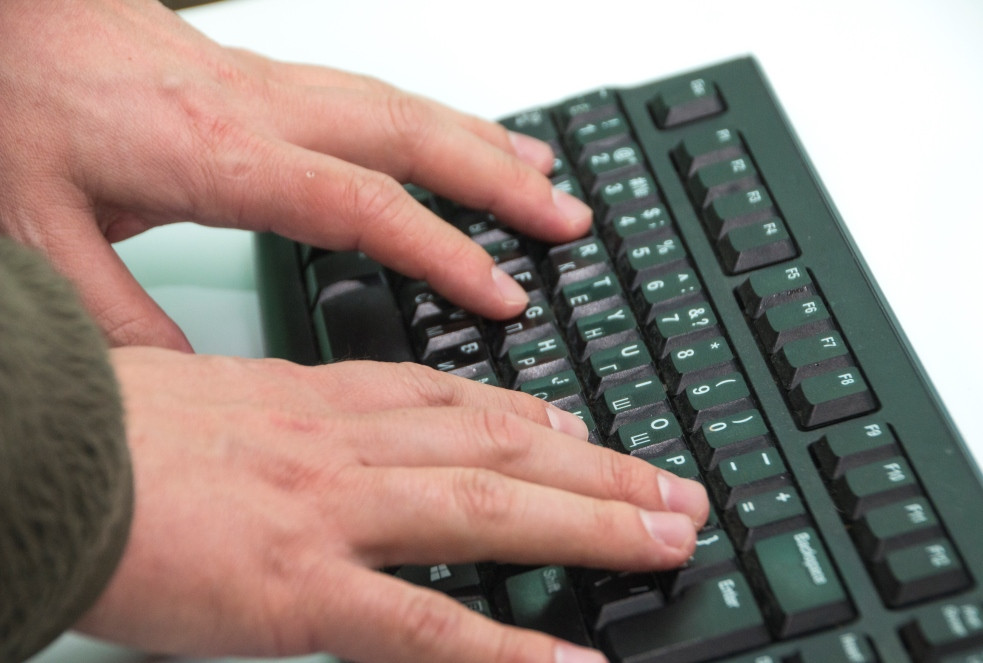 Медведев хочет развивать онлайн-образование