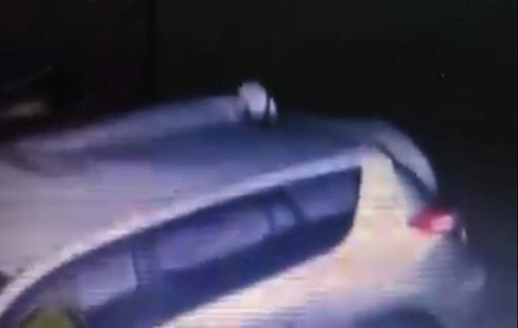 Нечто разбило автомобиль в Приморье