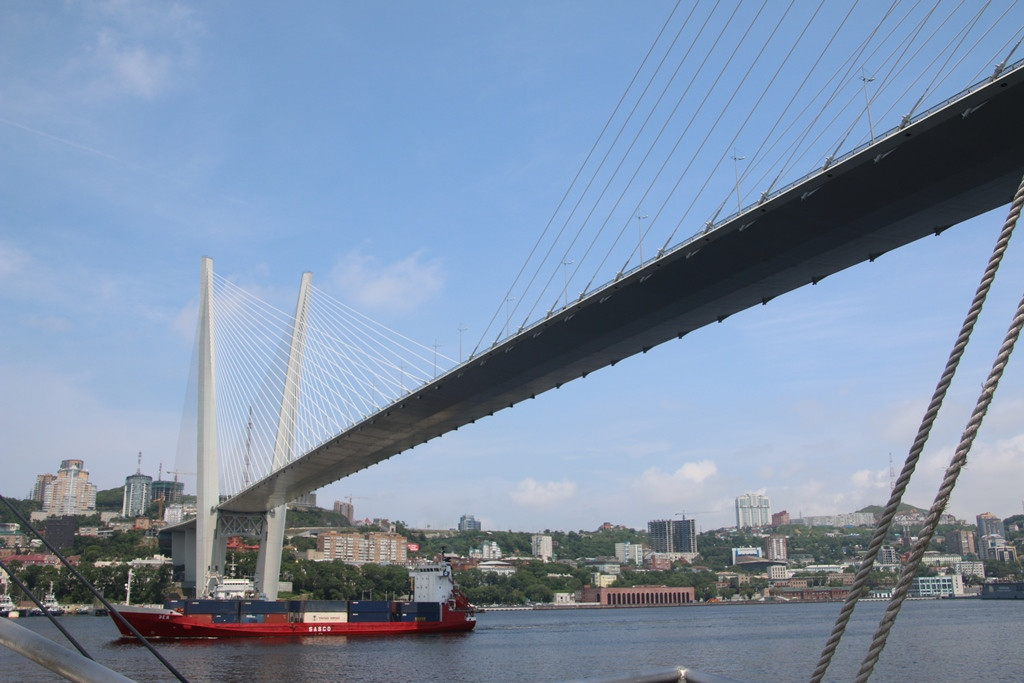 Во Владивостоке могут закрыть мосты